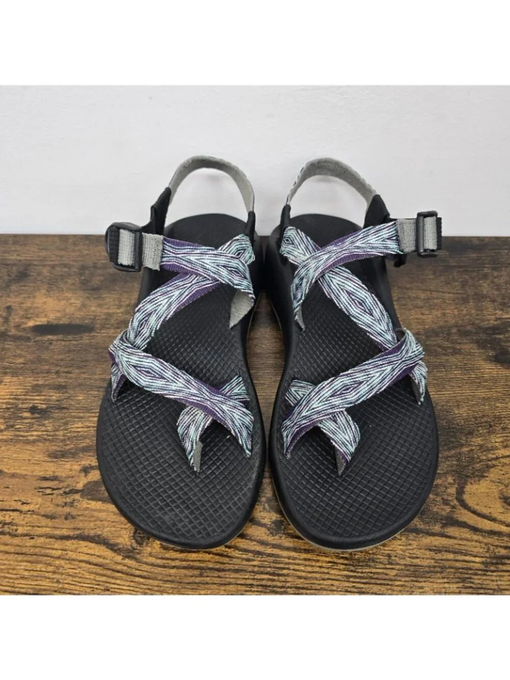 CHACO Z2 Pixel Weave Toe Loop Sandals Sz 9 Purple Aqua Outdoor Hiking Gorpcore